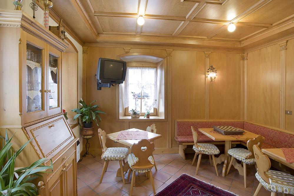 Hotel Erika Auronzo di Cadore Exteriör bild