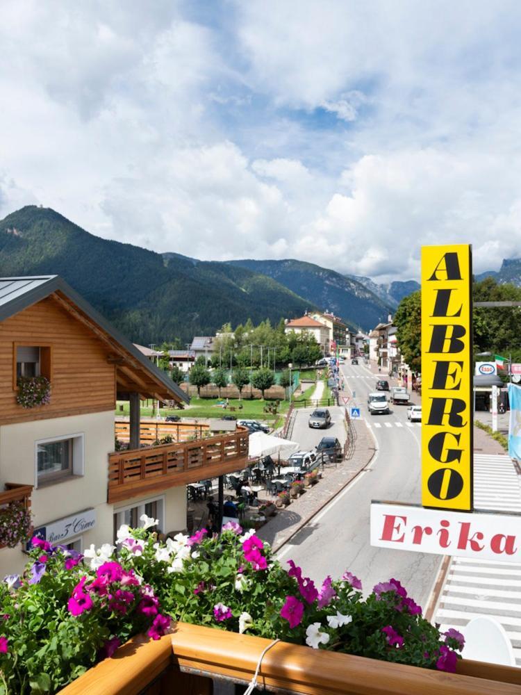 Hotel Erika Auronzo di Cadore Exteriör bild